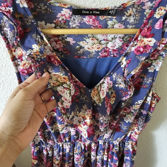 Floral Maxi Dress from Doe and Rae - Picture 3 of 8